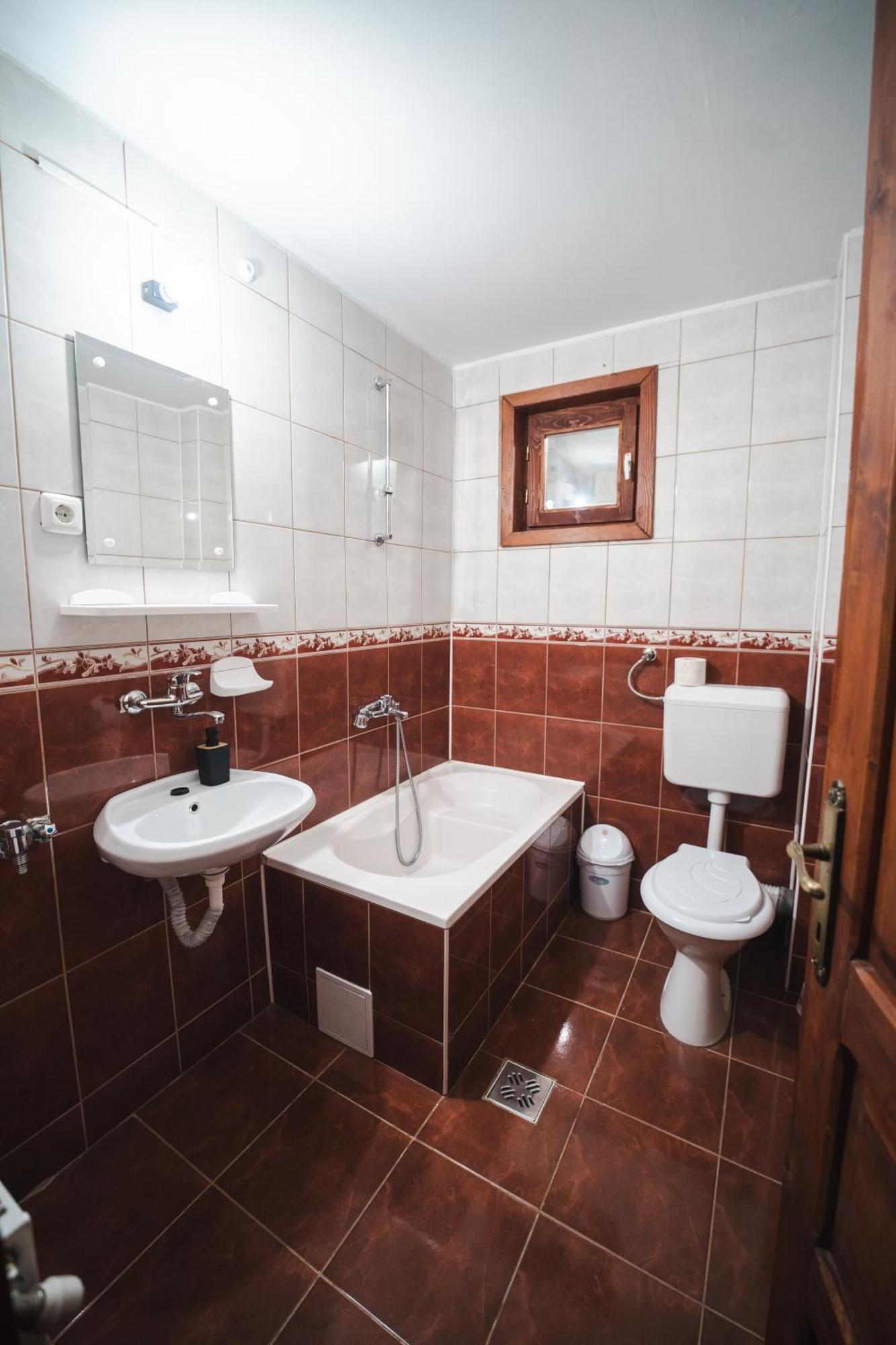 Csaloka Kulcsoshaz Villa Harghita-Băi Eksteriør billede